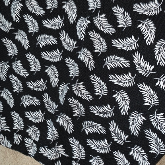 H&M Feather Skirt - Picture 2 of 4
